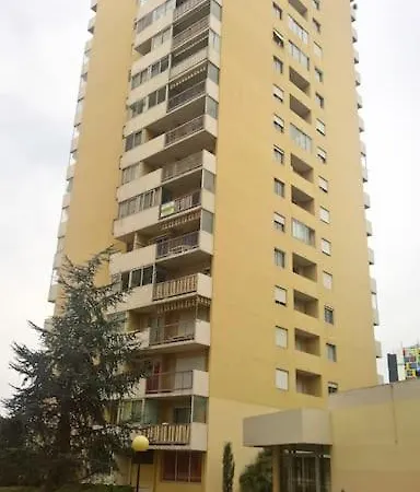 Flat Up To 5 With Terrace Ouest Apartman *