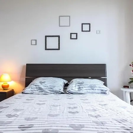 Apartman Flat Up To 5 With Terrace Ouest *