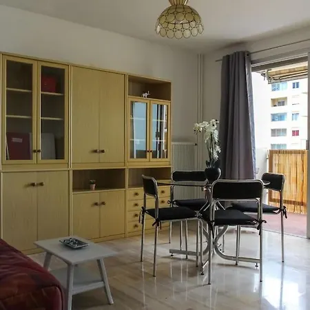 Flat Up To 5 With Terrace Ouest Apartman *